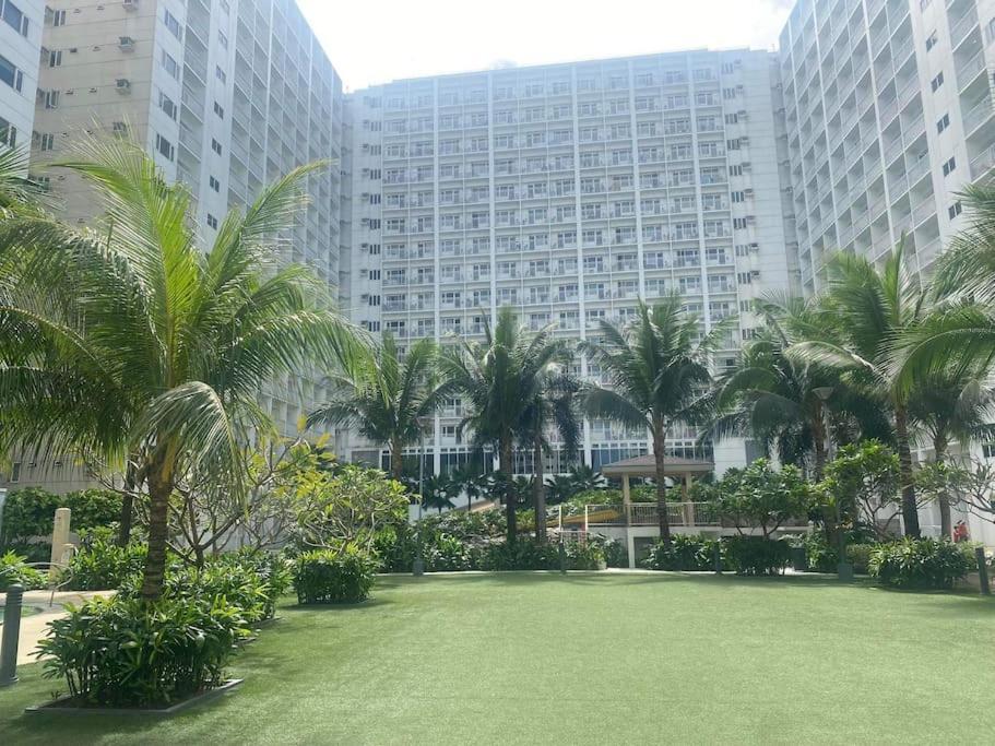 Shore 1 & 3 Residences Moa 1Br With Balcony By Darpm Manille Extérieur photo