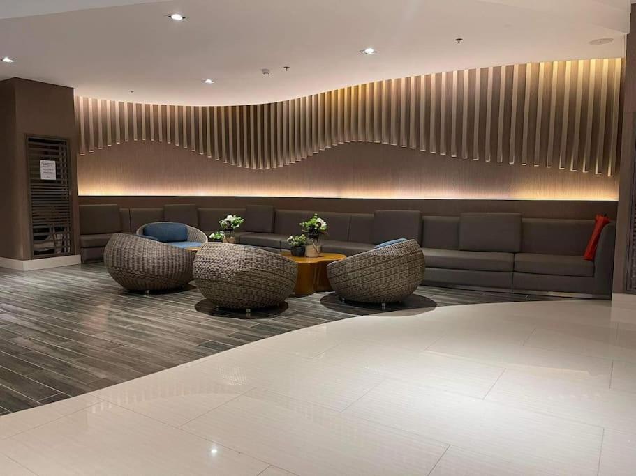 Shore 1 & 3 Residences Moa 1Br With Balcony By Darpm Manille Extérieur photo