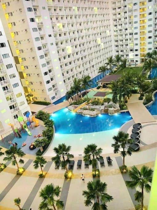 Shore 1 & 3 Residences Moa 1Br With Balcony By Darpm Manille Extérieur photo