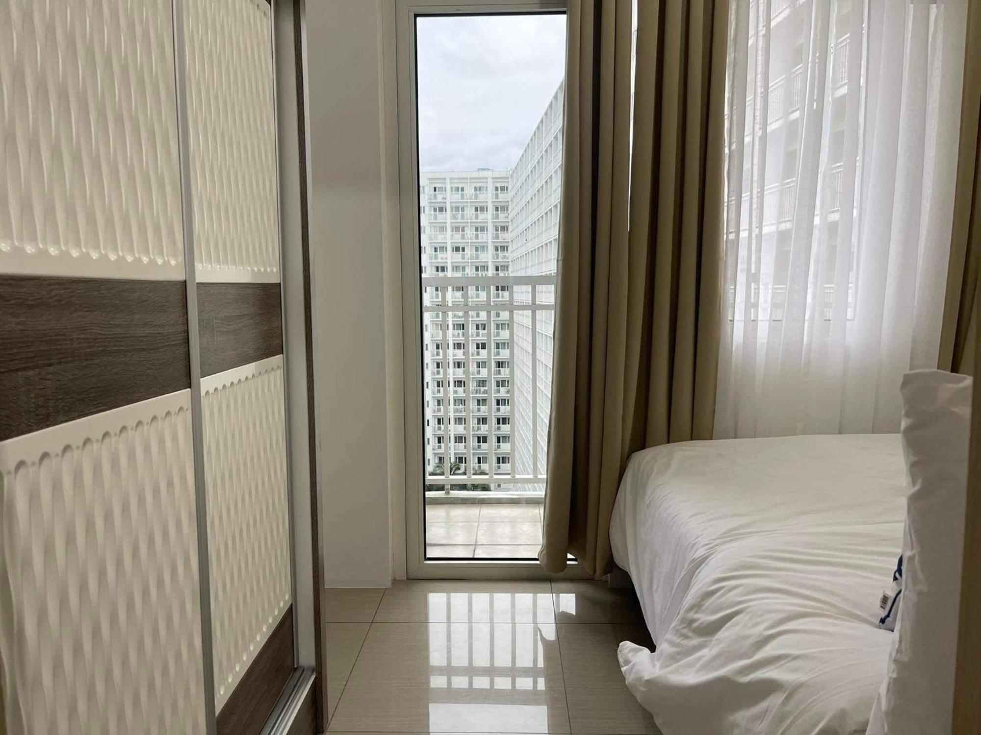 Shore 1 & 3 Residences Moa 1Br With Balcony By Darpm Manille Extérieur photo