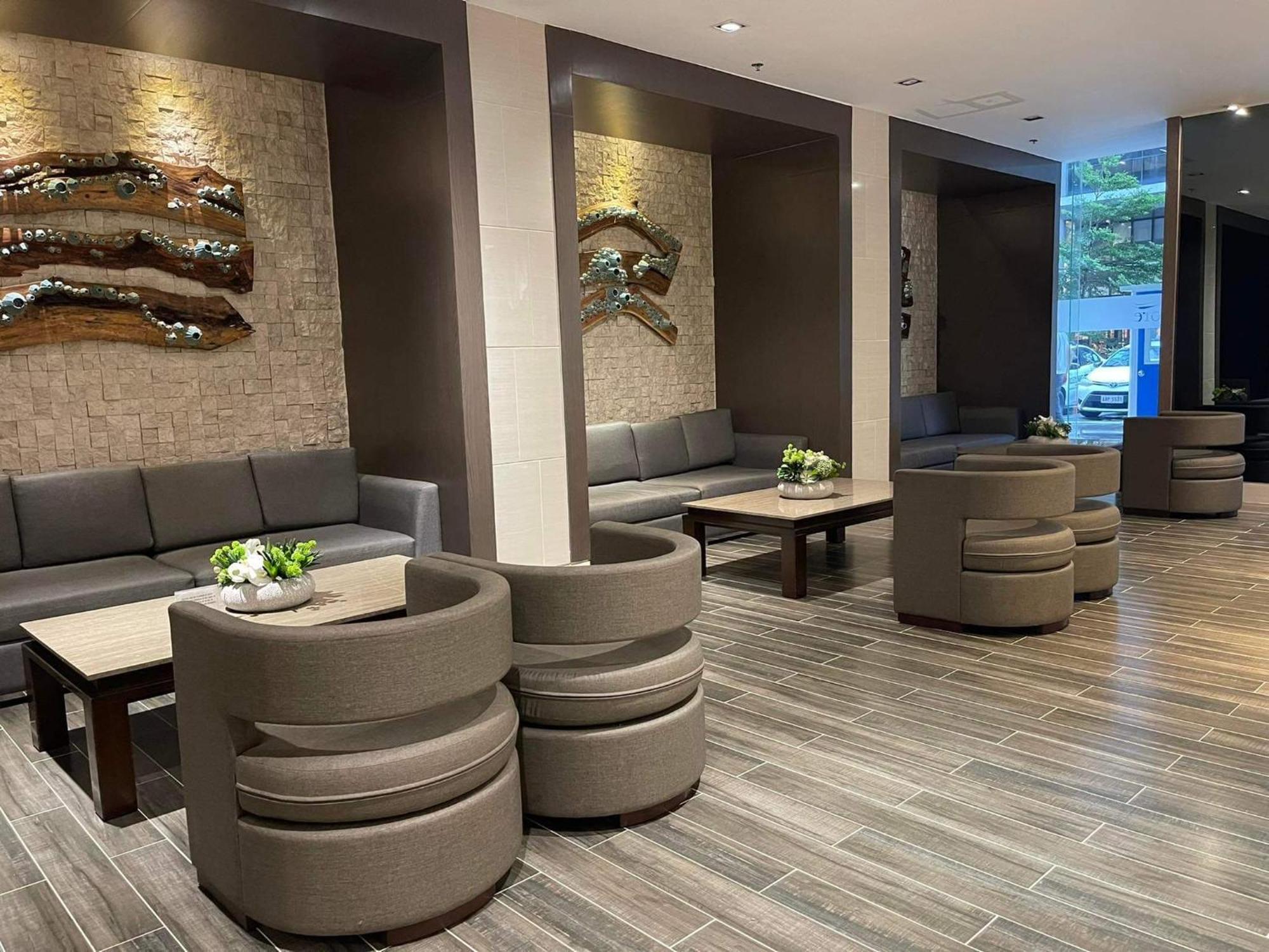 Shore 1 & 3 Residences Moa 1Br With Balcony By Darpm Manille Extérieur photo